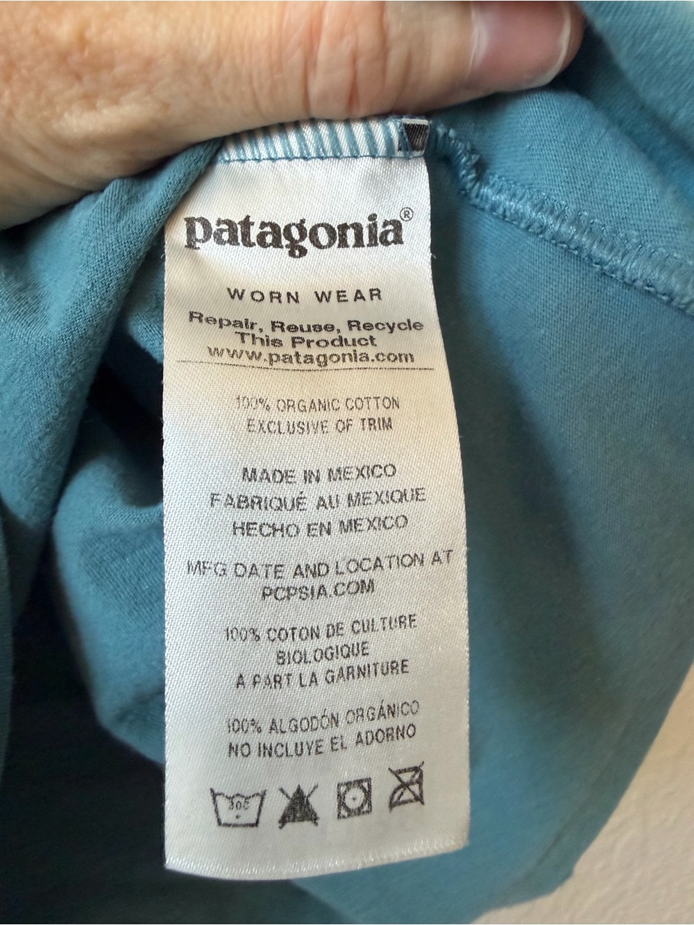 Patagonia Women's Teal Logo Racerback Tank, 100% Cotton. EUC. Medium. - Picture 4 of 9